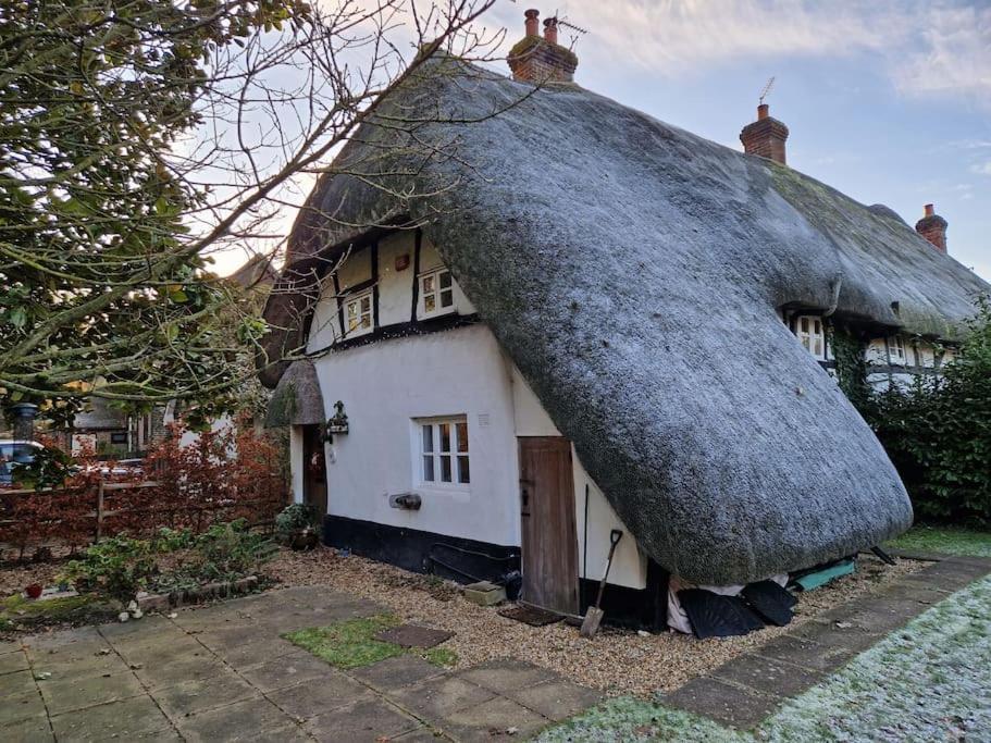 Delightful 3Bed Thatched Cottage Stockbridge  Zewnętrze zdjęcie